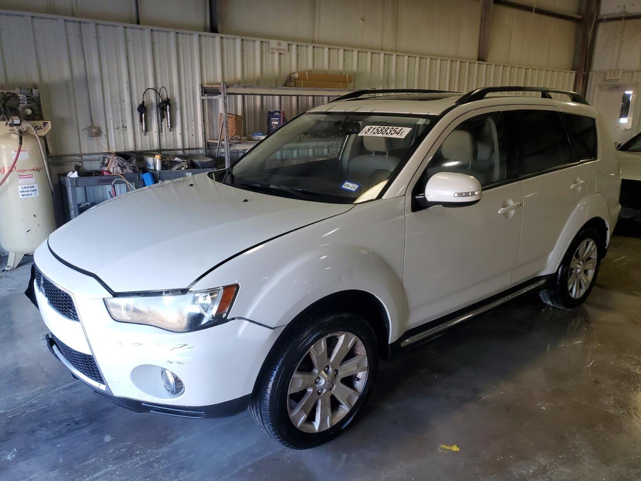 2012 Mitsubishi Outlander - Image 1