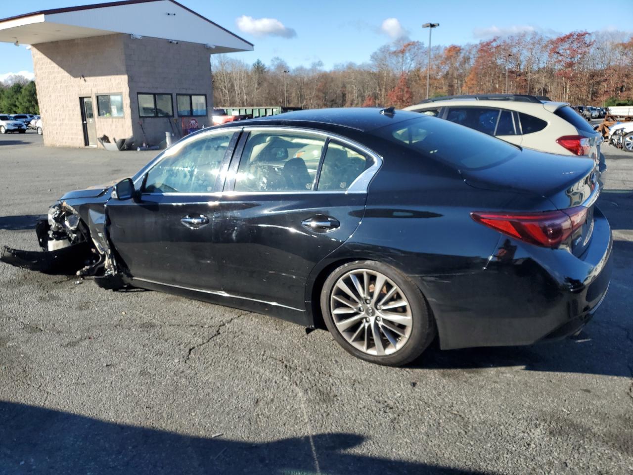 2018 Infiniti Q50 - Image 2