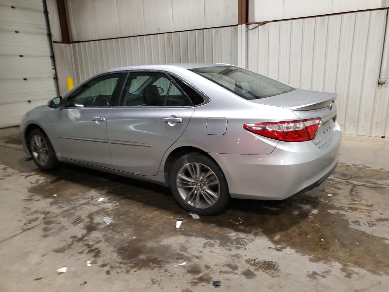 2017 Toyota Camry Le VIN: 4T1BF1FK2HU322208 Lot: 81738864