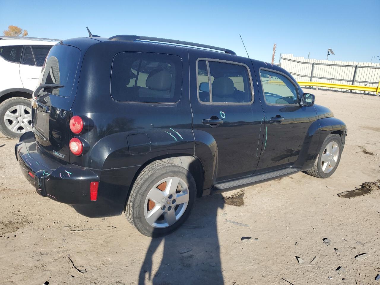 2010 Chevrolet HHR - Image 3