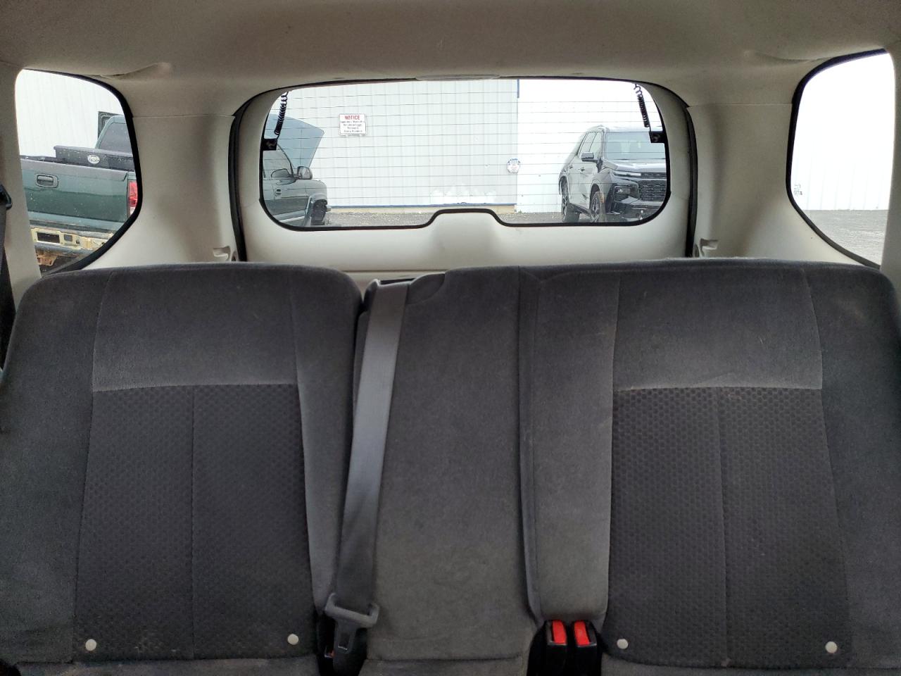 2008 GMC Envoy - Image 10