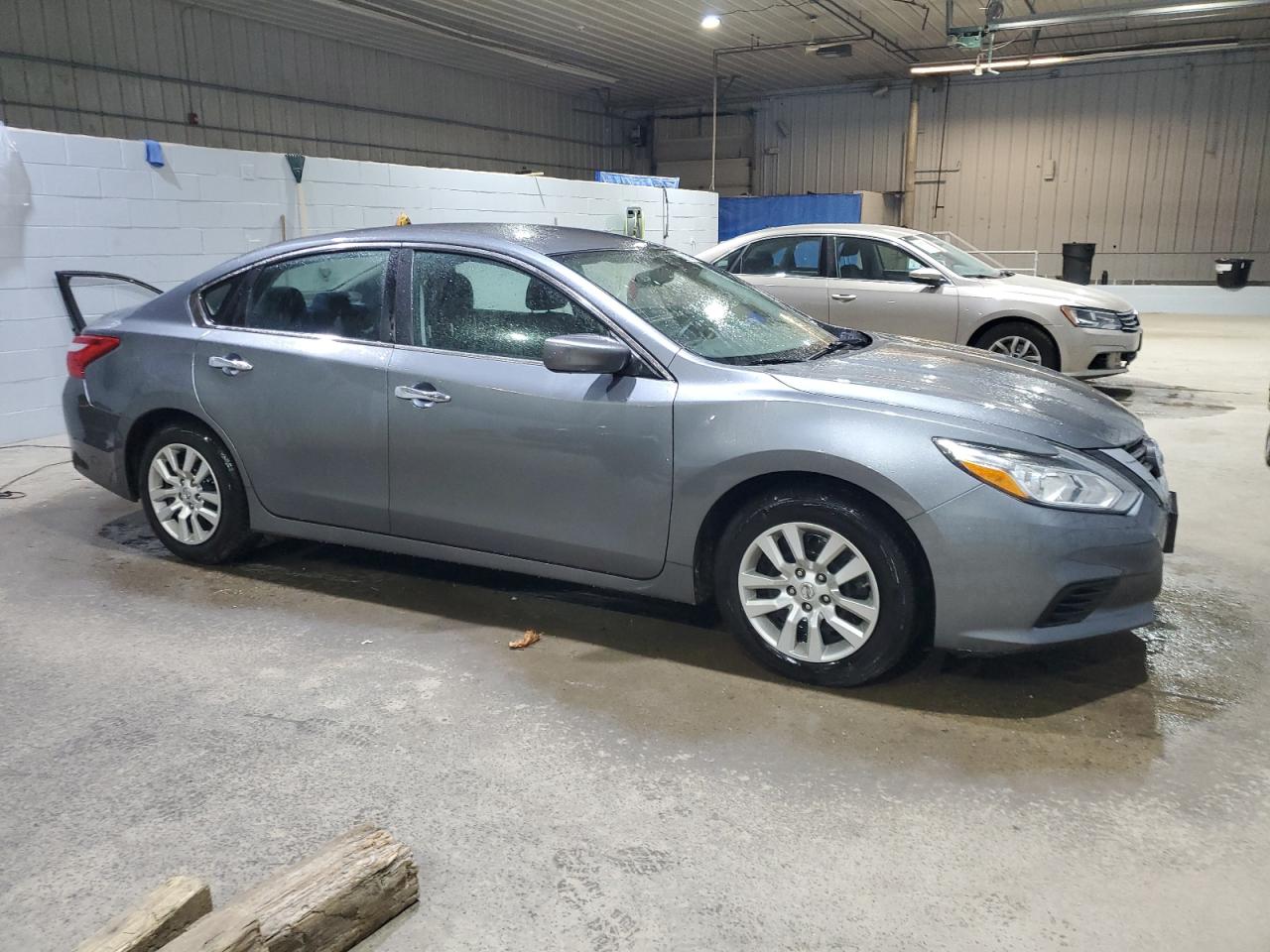 2016 Nissan Altima - Image 4