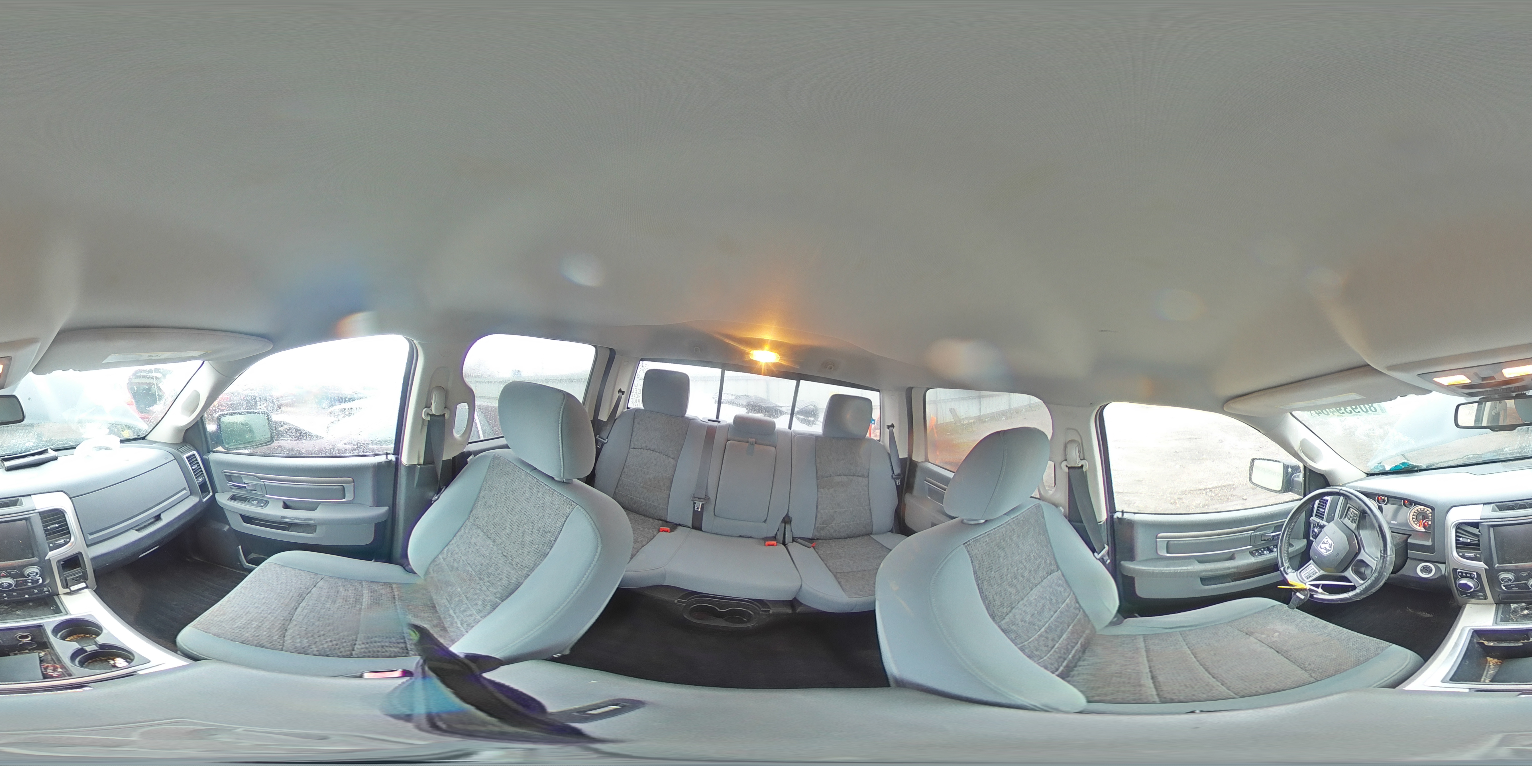 2014 RAM 1500 - Image 15