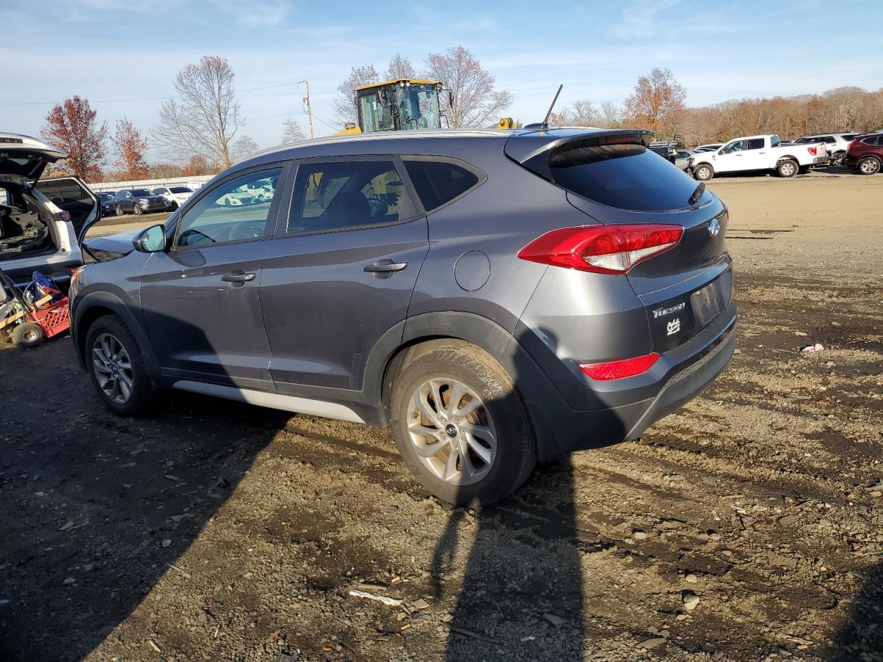 KM8J33A46HU417640 2017 HYUNDAI TUCSON - Image 2