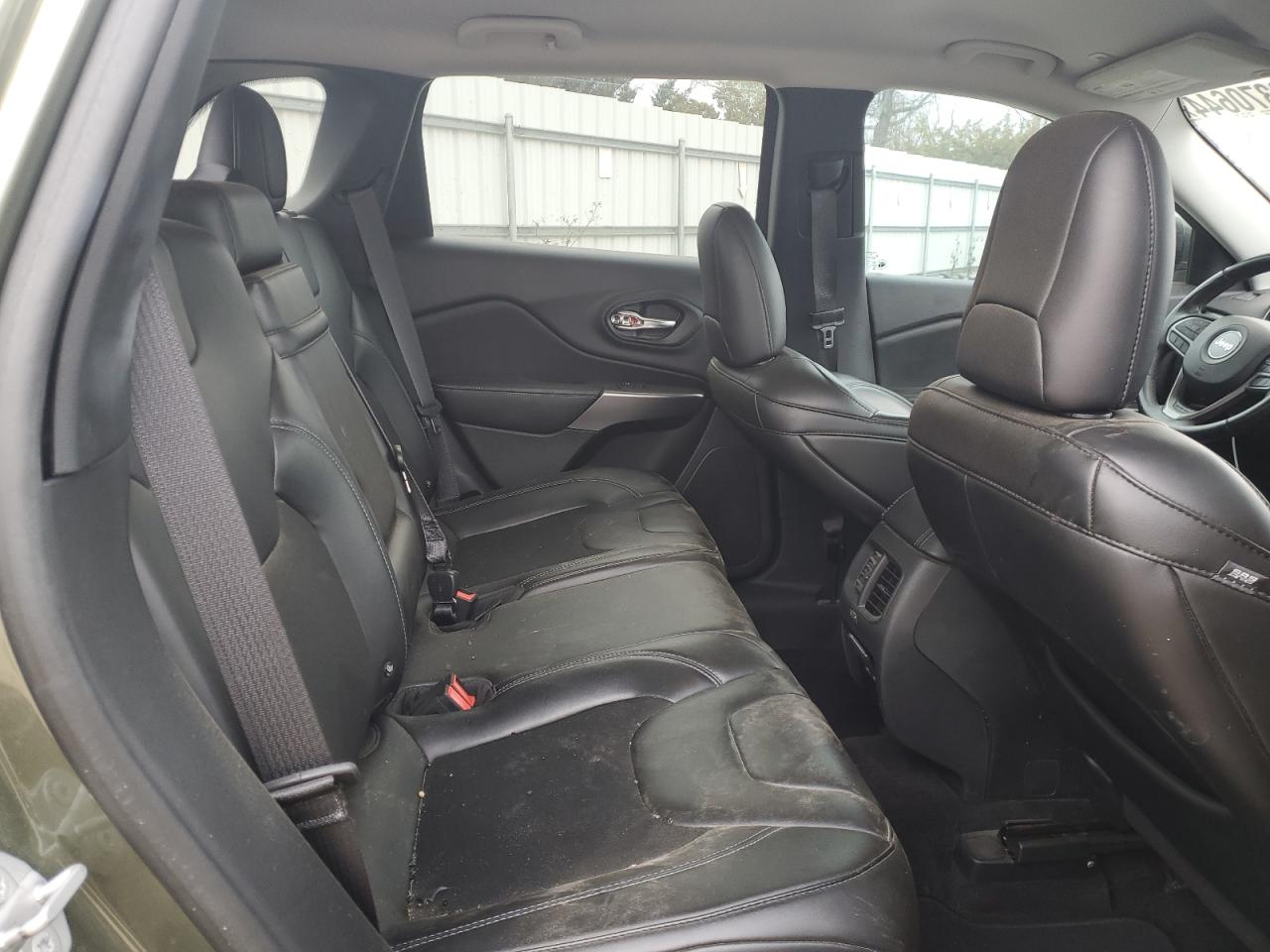 2019 Jeep Grand Cherokee - Image 11