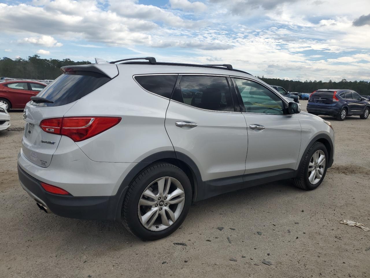 2014 Hyundai Santa Fe - Image 3