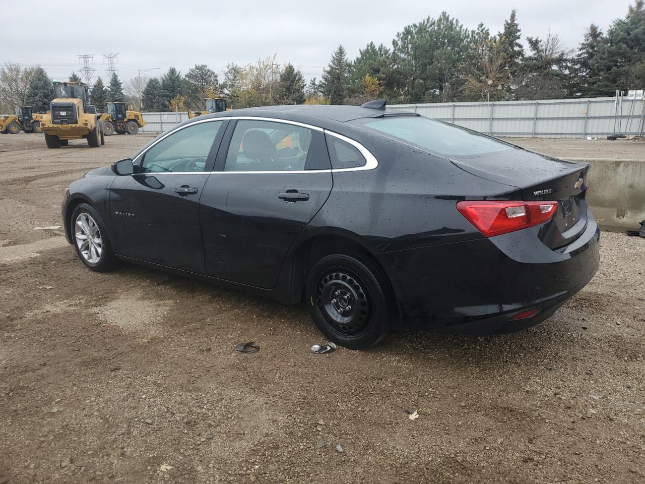2023 Chevrolet Malibu - Image 2