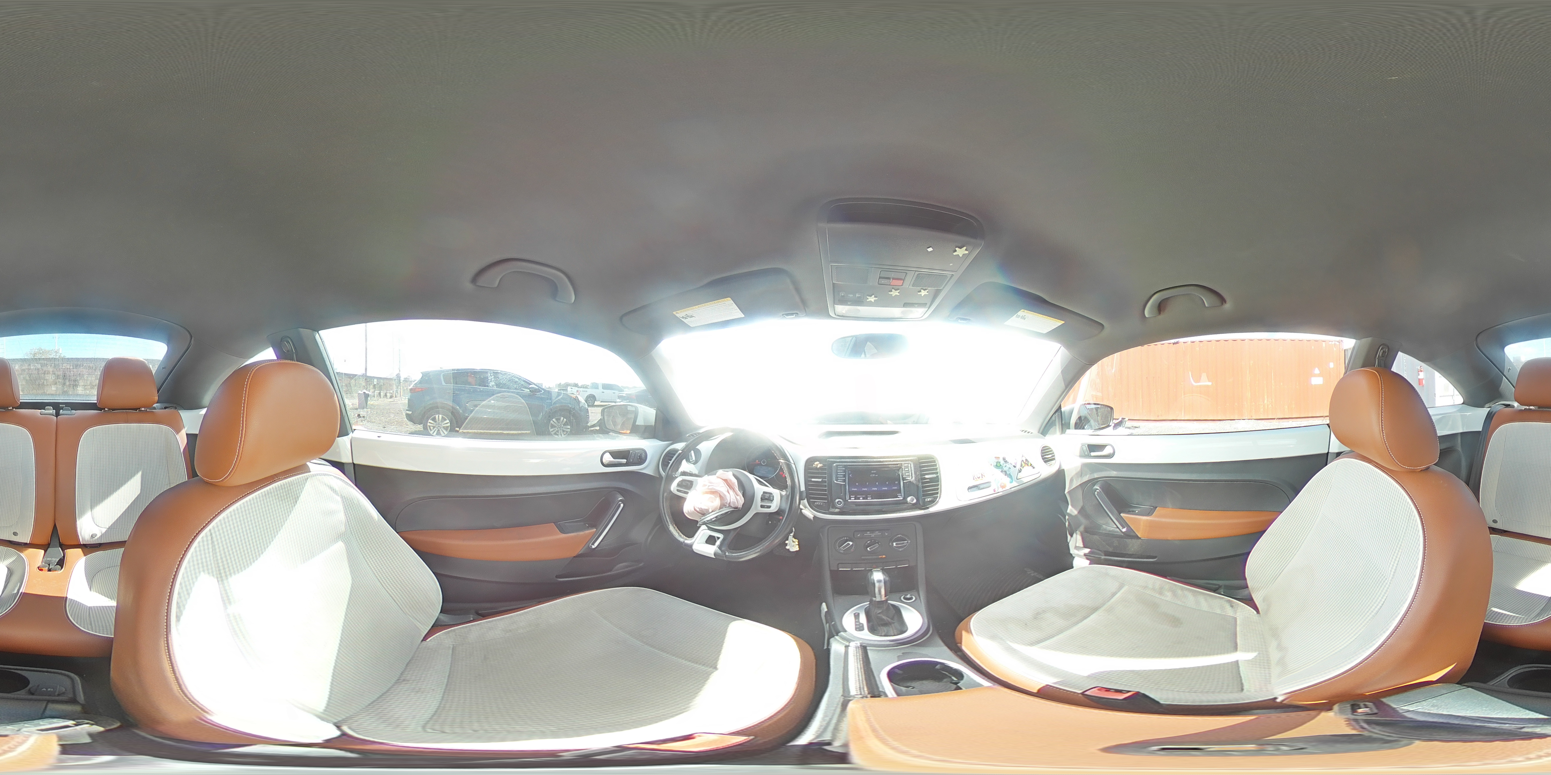 2017 Volkswagen Beetle - Image 12