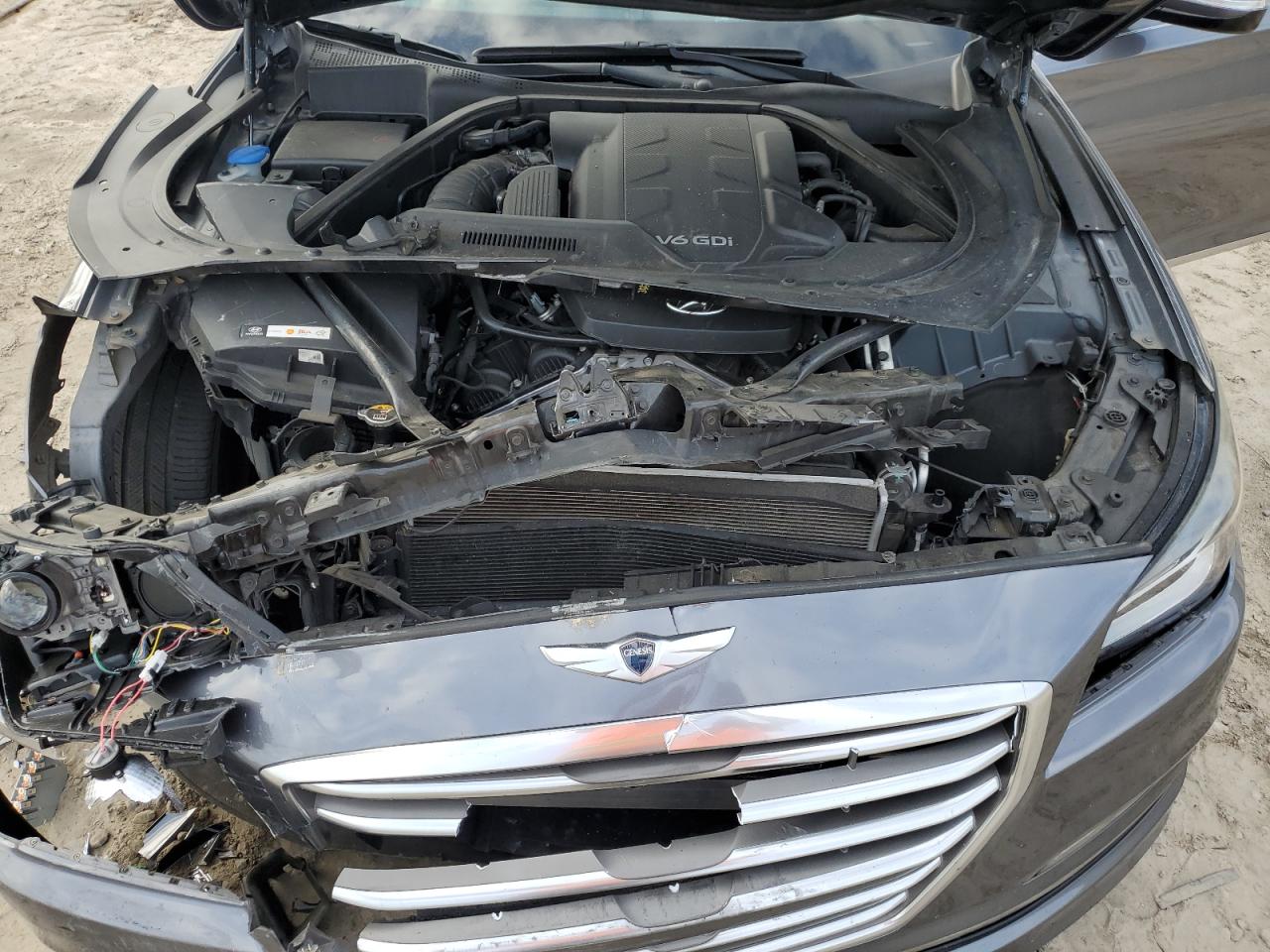2016 Hyundai Genesis - Image 12