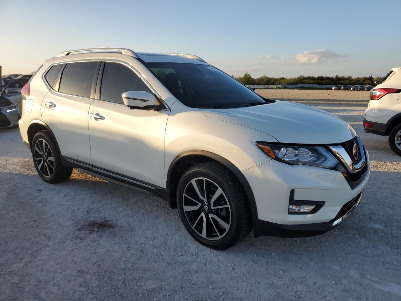 2019 Nissan Rogue - Image 4