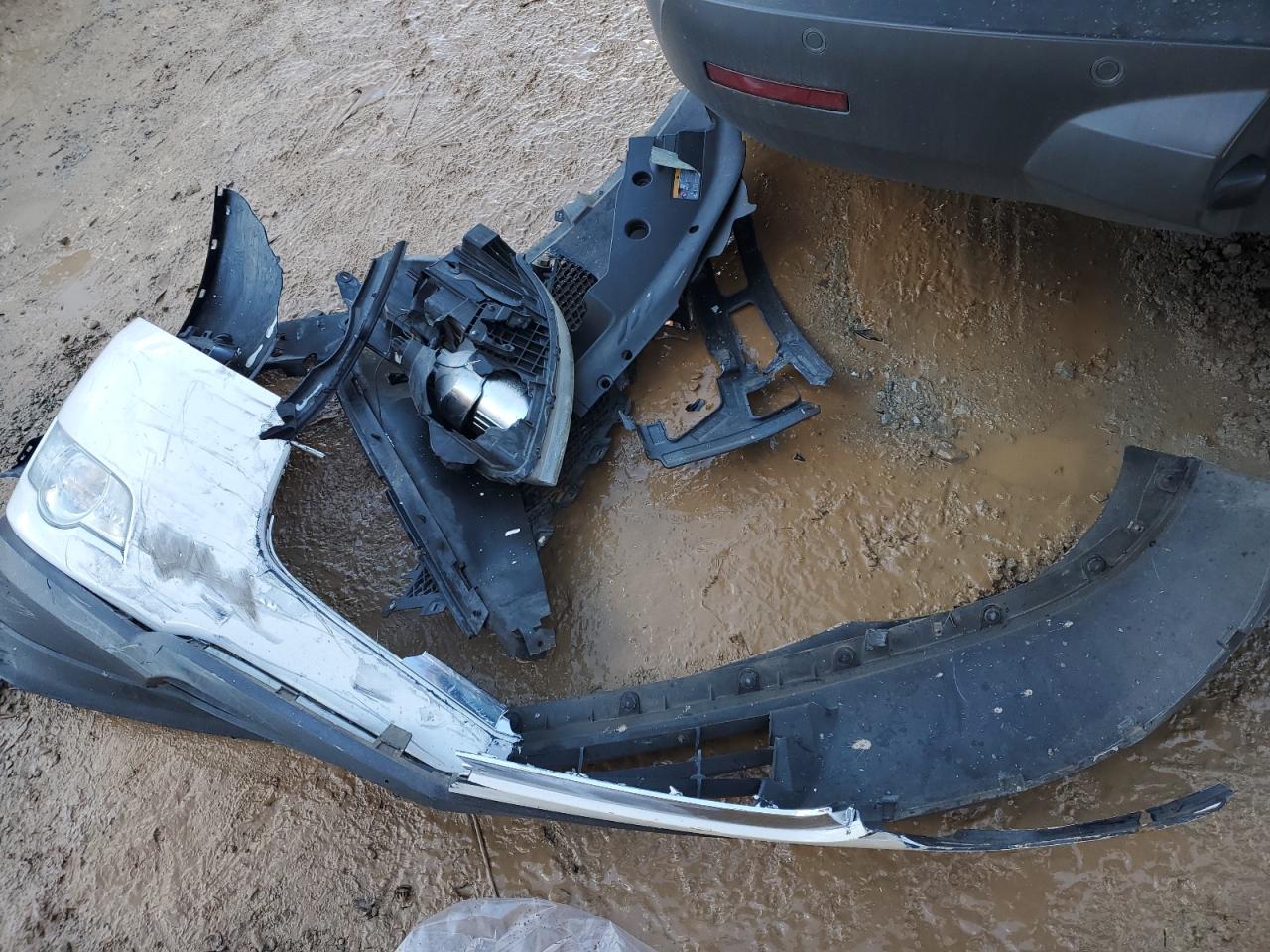 2011 Chevrolet Traverse Lt VIN: 1GNKRGED0BJ213280 Lot: 81328064