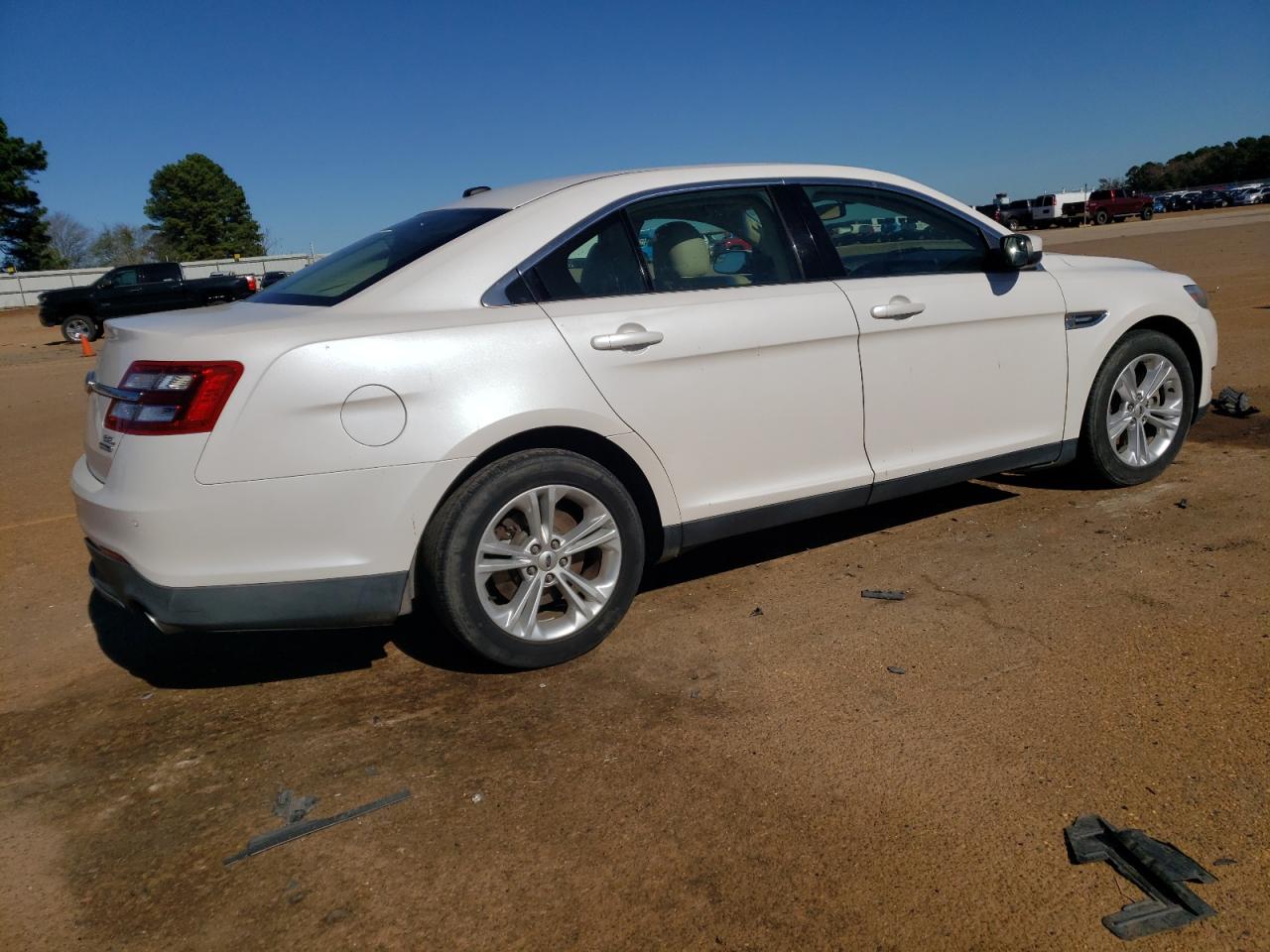 2013 Ford Taurus Sel VIN: 1FAHP2E84DG192809 Lot: 82157894