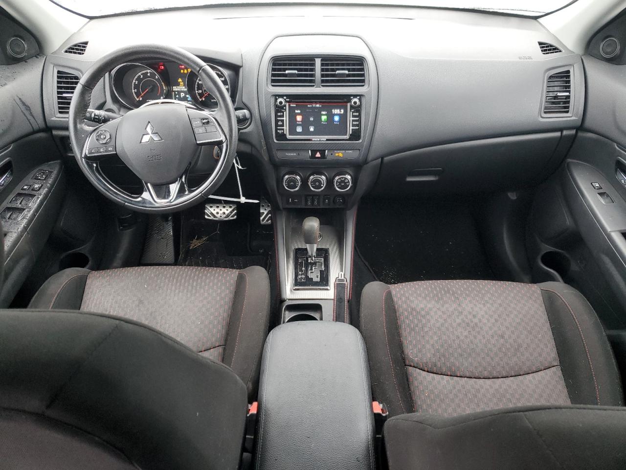 2018 Mitsubishi Outlander - Image 8