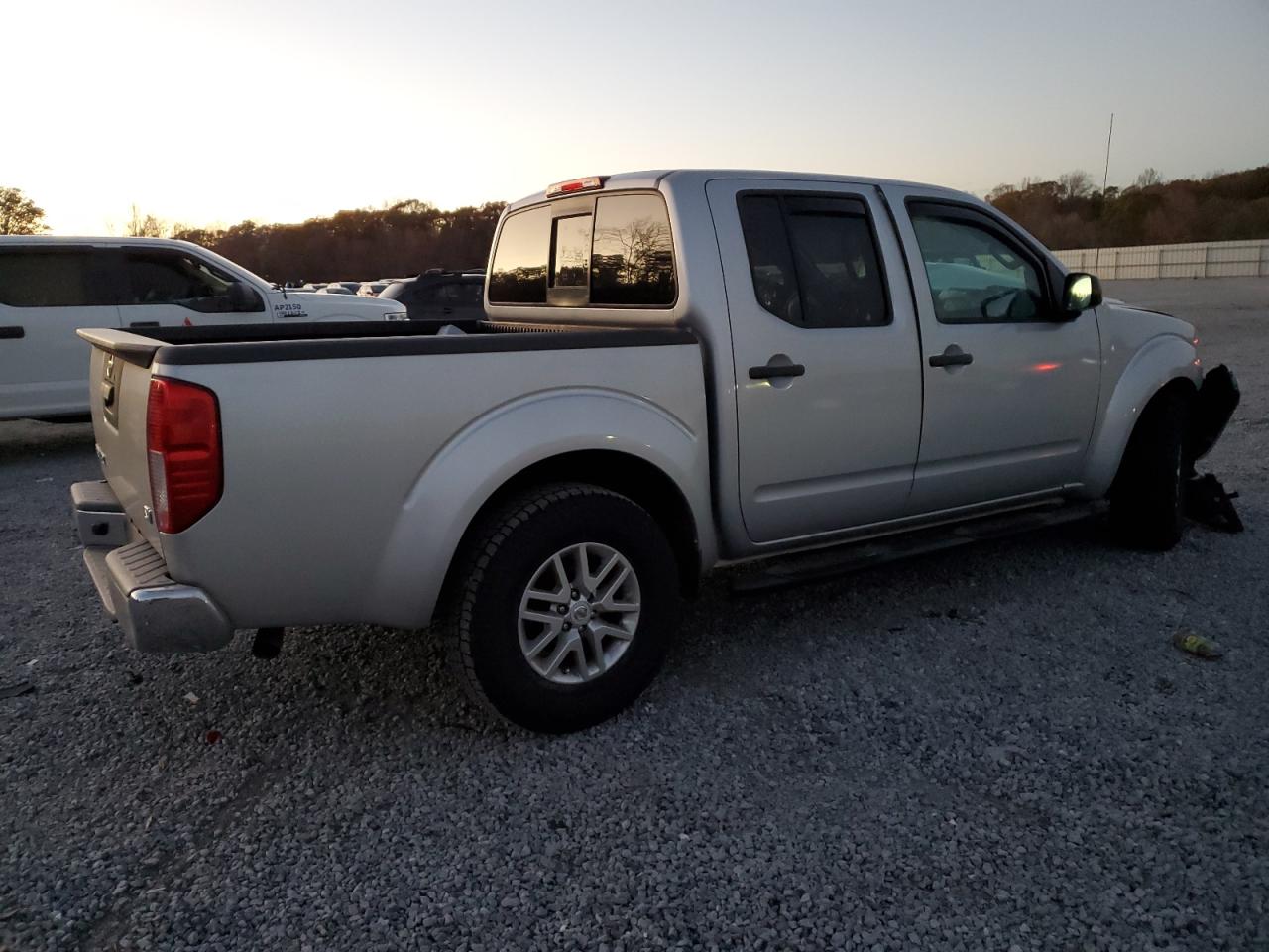 2016 Nissan Navara (Frontier) - Image 3