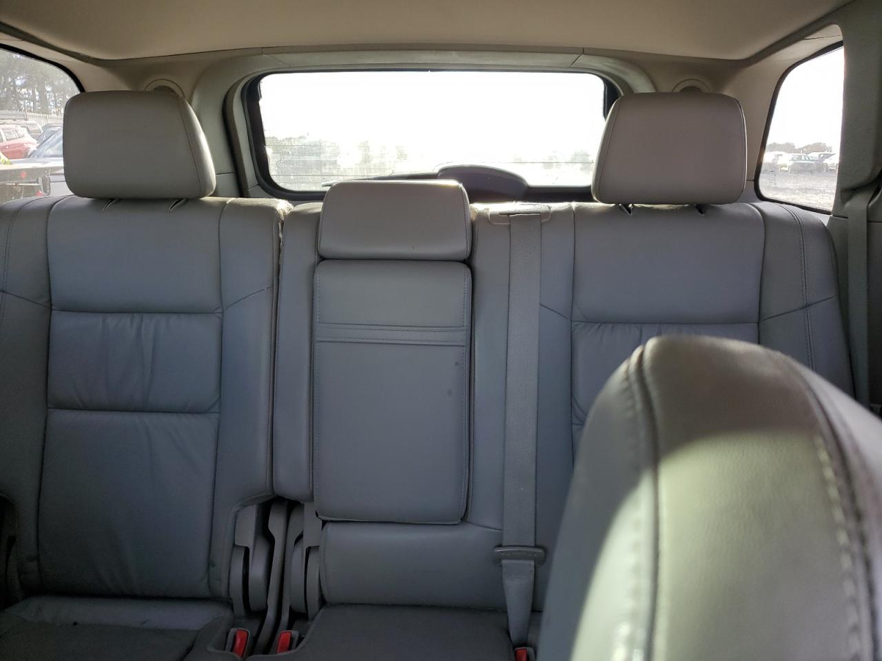 2012 Jeep Grand Cherokee - Image 10