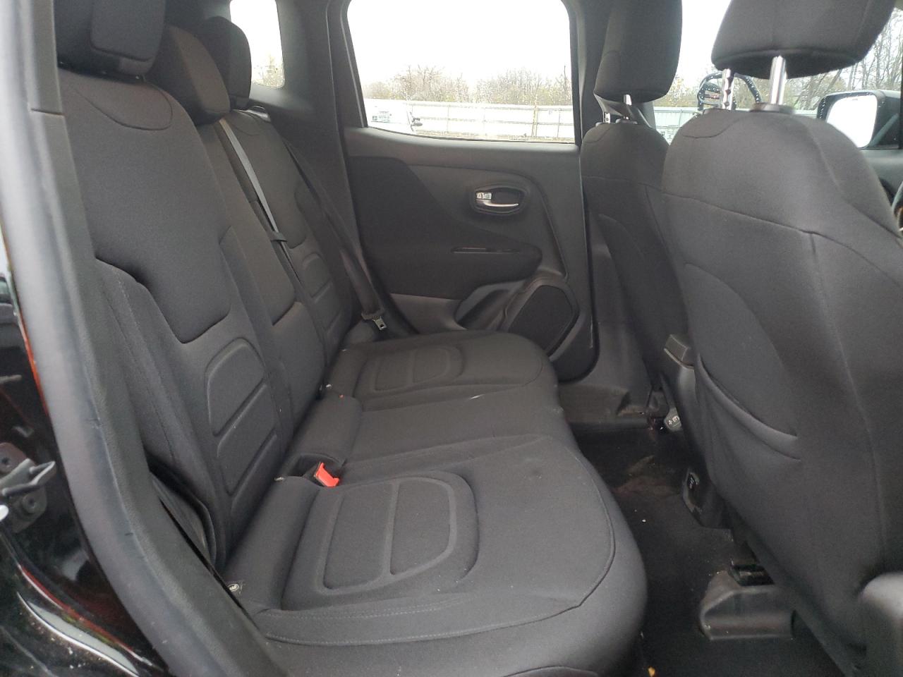 2019 Jeep Renegade - Image 11