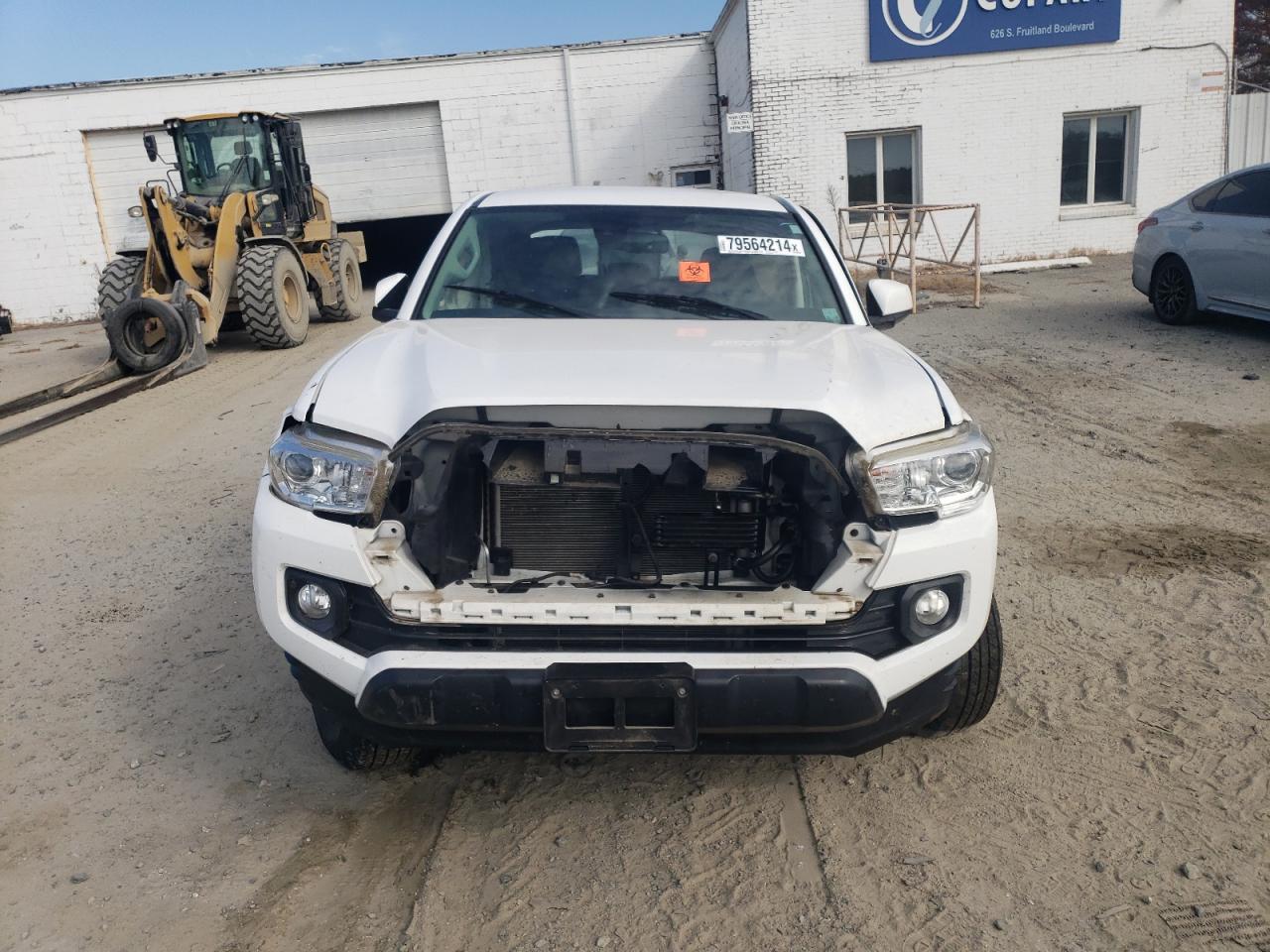 2019 Toyota Tacoma - Image 5