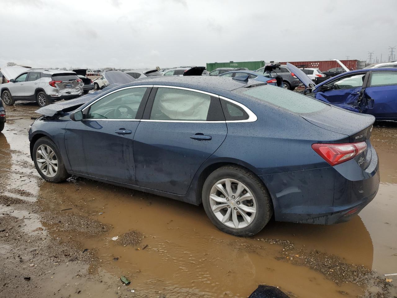 2021 Chevrolet Malibu - Image 2