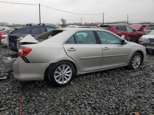  TOYOTA CAMRY 2014 Złoty