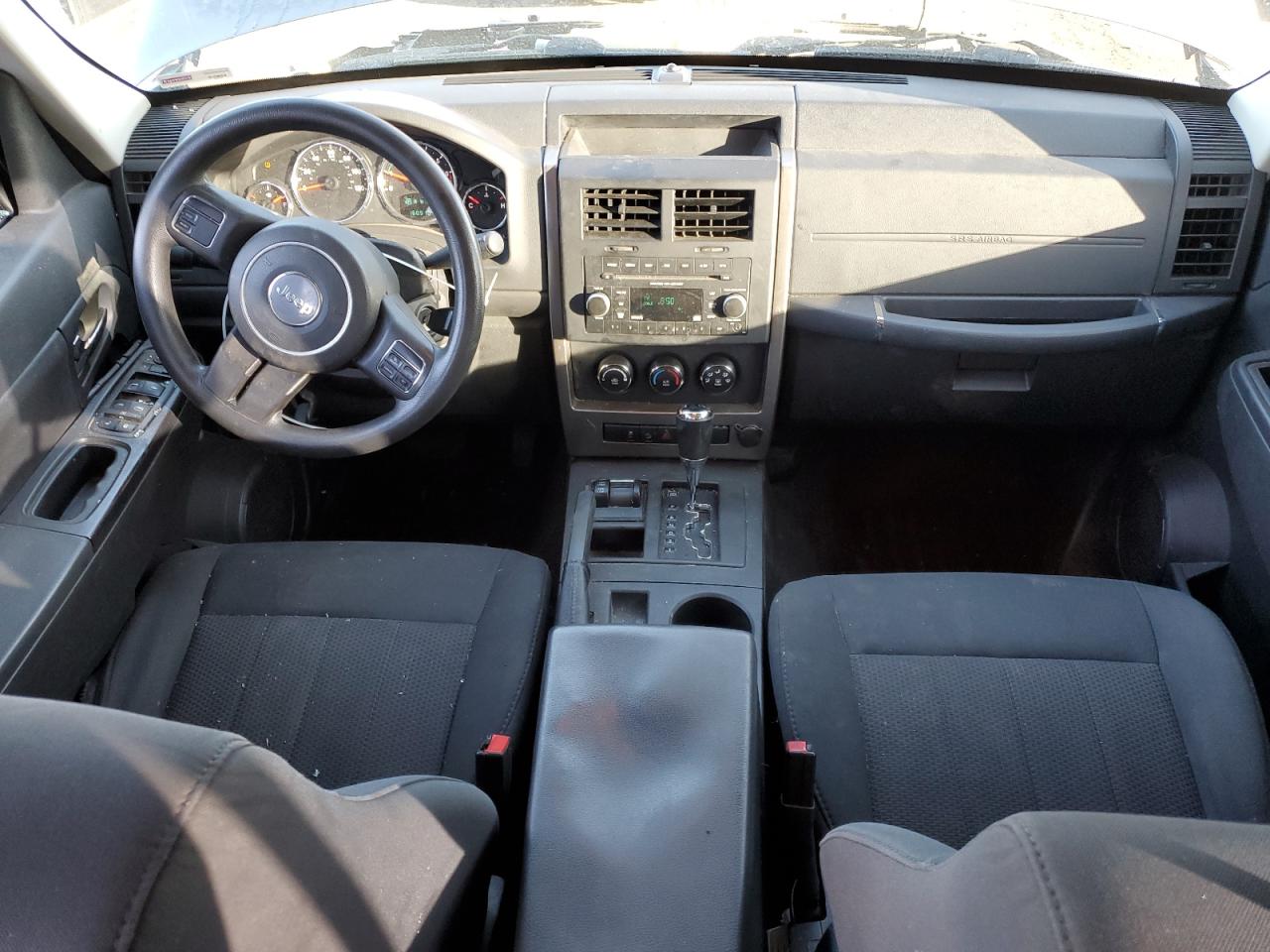 2012 Jeep Liberty (North America) - Image 8