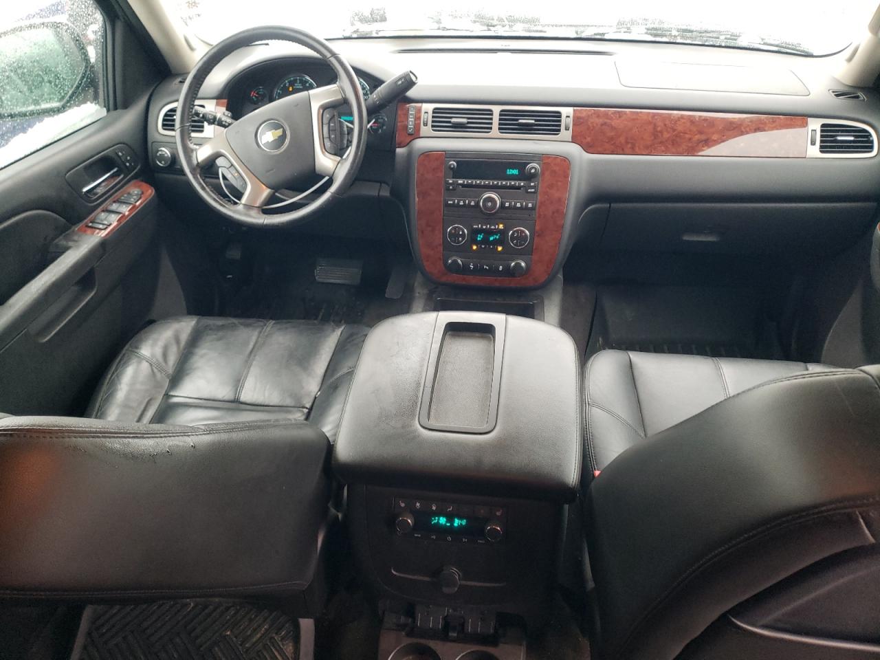 2012 Chevrolet Suburban - Image 8