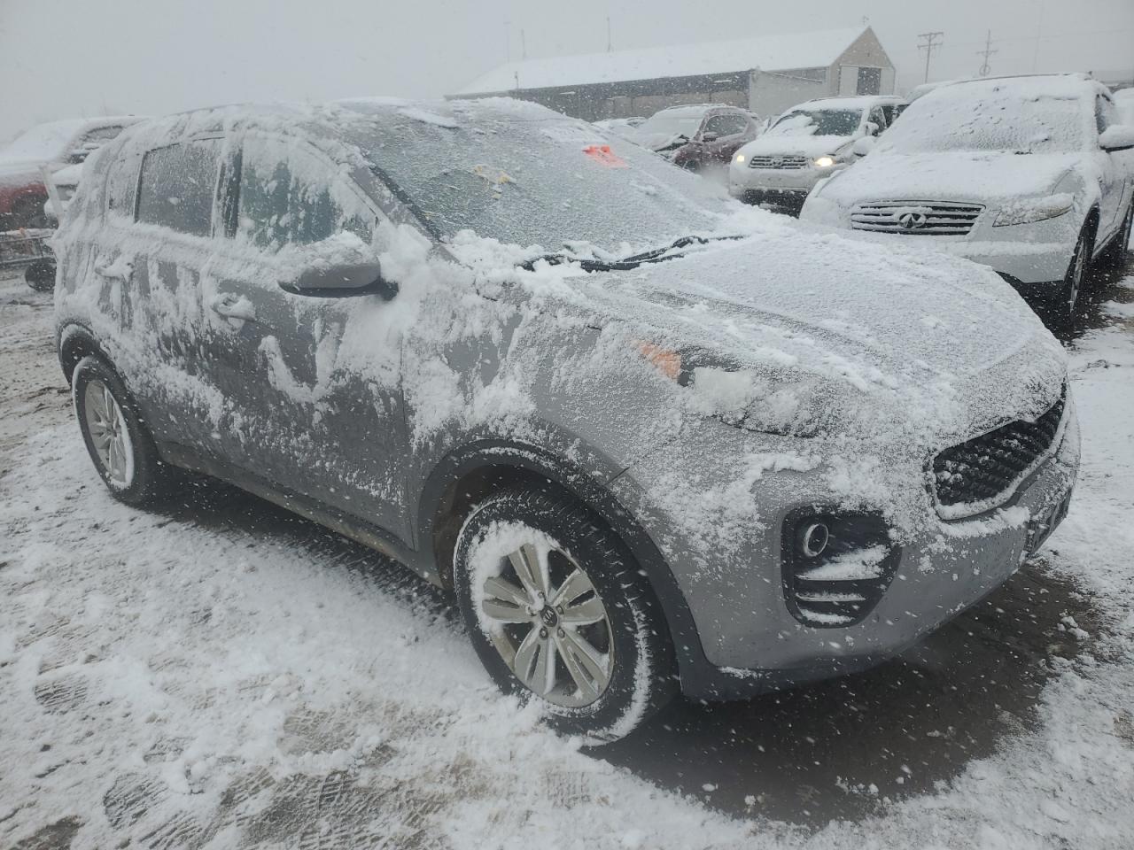 VIN KNDPMCACXH7035192 2017 KIA SPORTAGE no.4