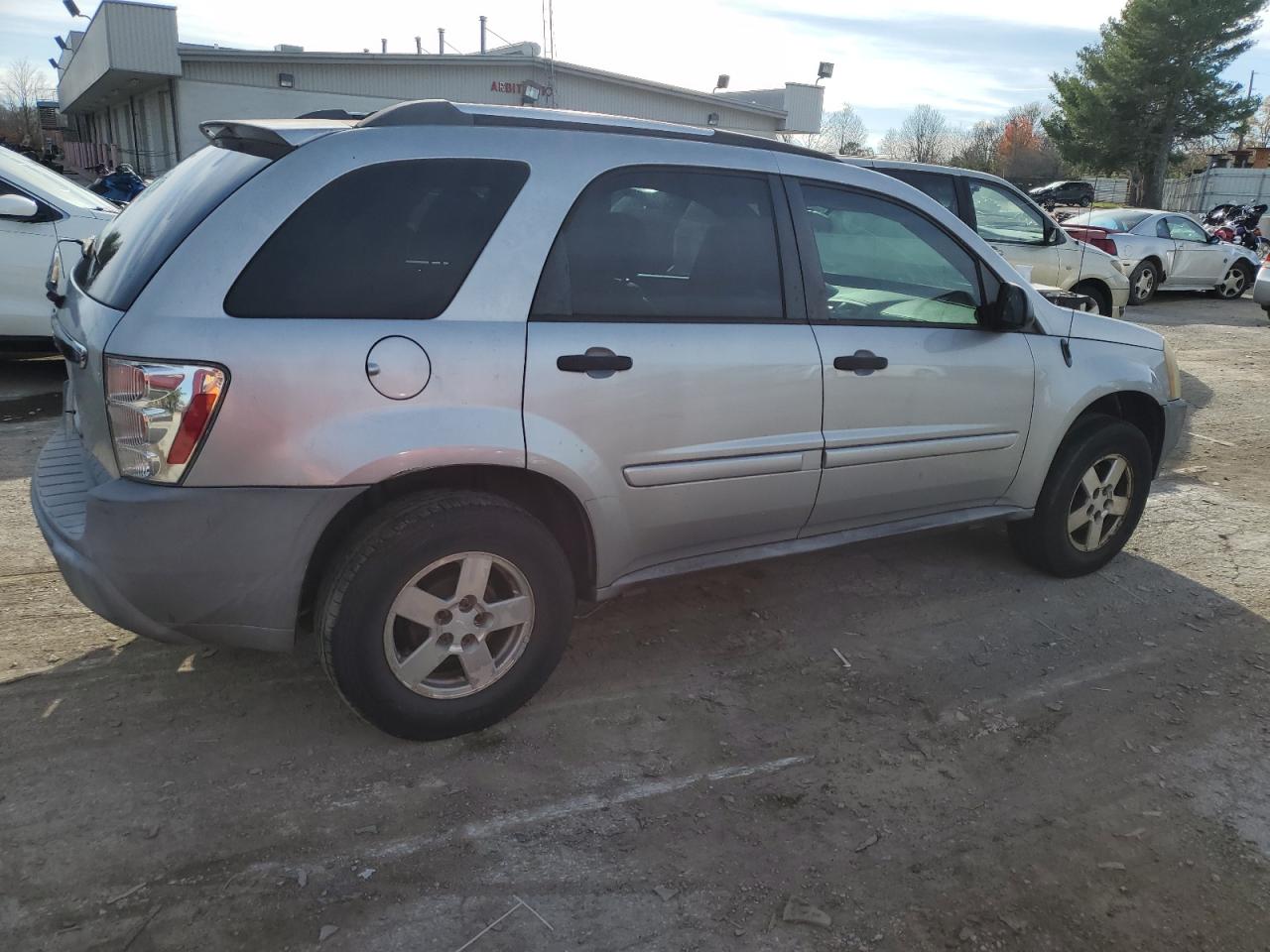 2005 Chevrolet Equinox - Image 3