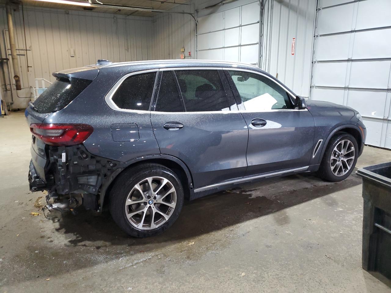 VIN 5UXCR6C02N9M05912 2022 BMW X5 no.3