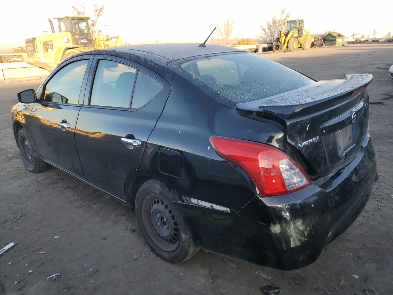 VIN 3N1CN7AP5KL813636 2019 NISSAN VERSA no.2