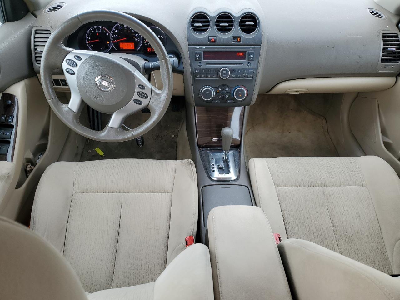 2010 Nissan Altima - Image 8