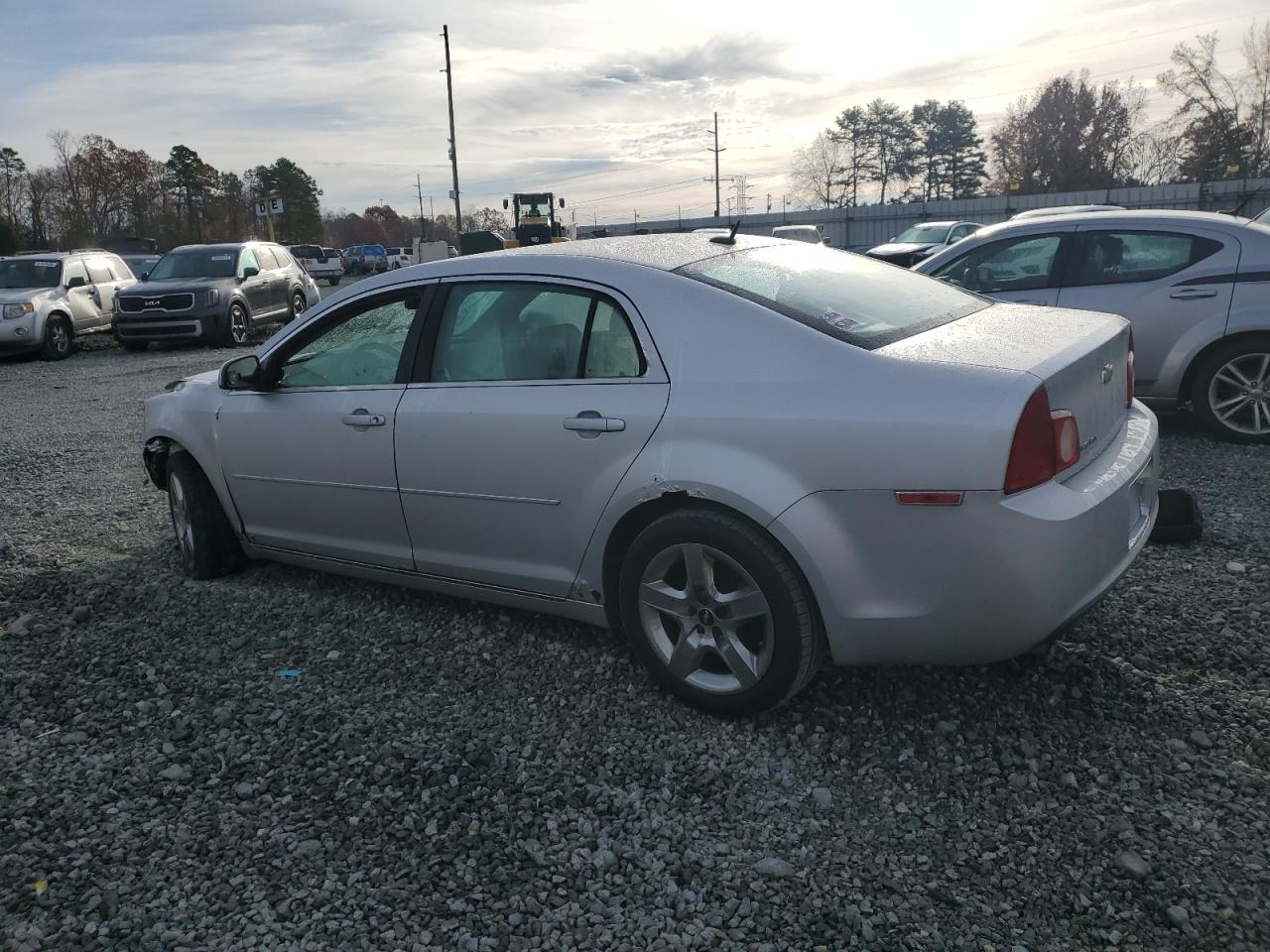 2009 Chevrolet Malibu - Image 2