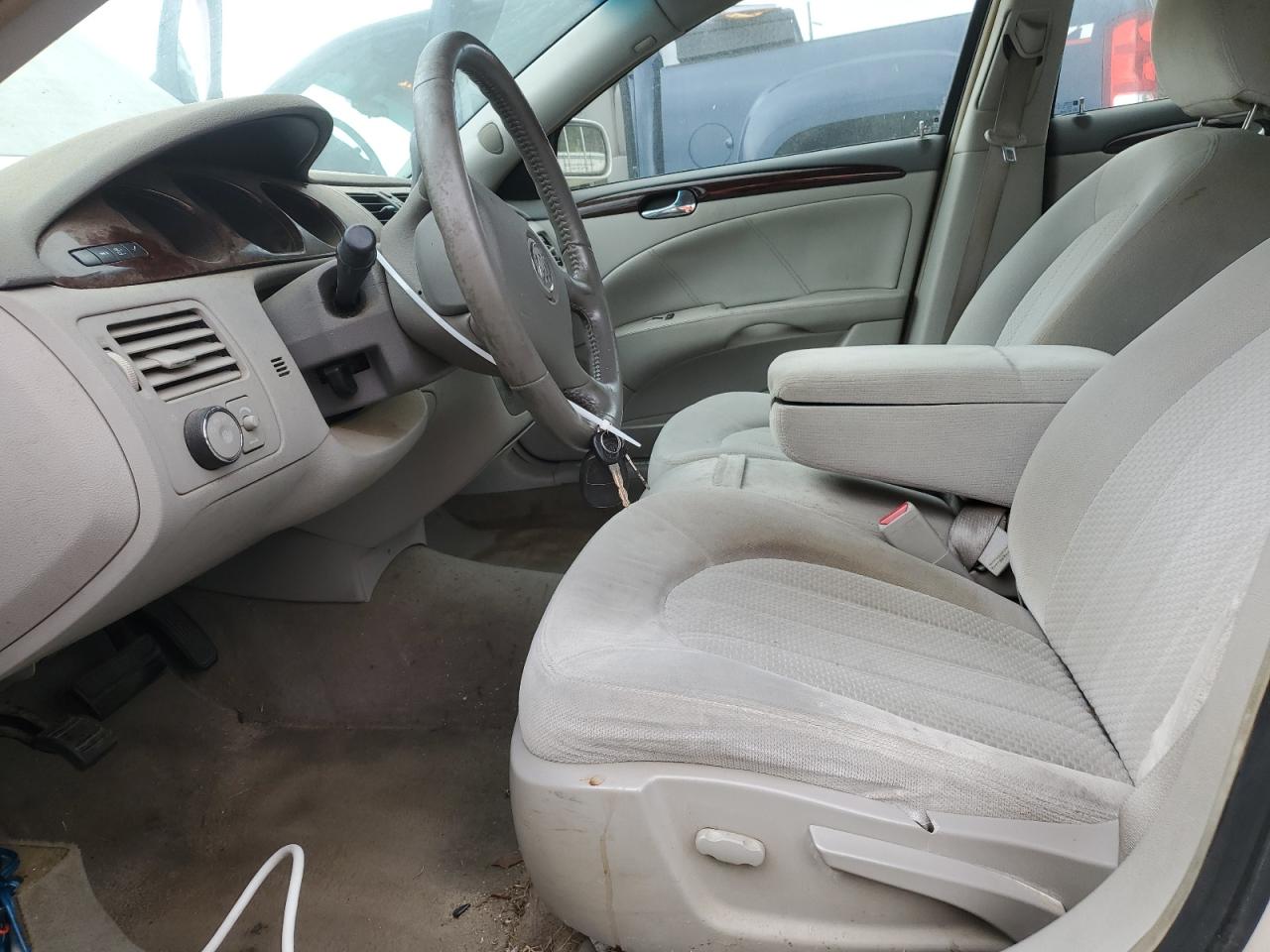2011 Buick Lucerne - Image 7