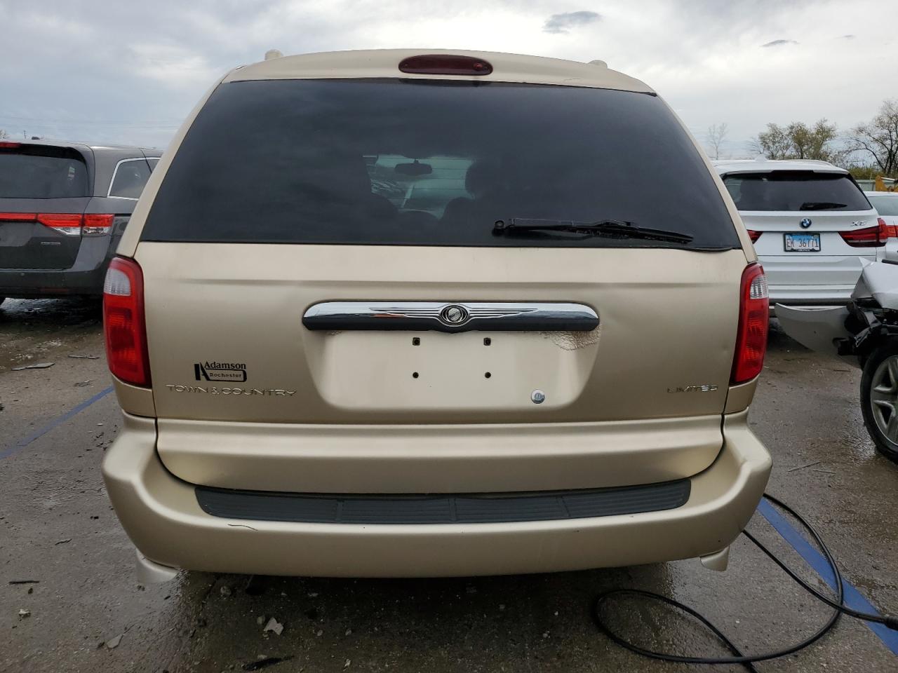 2001 Chrysler Town & Country - Image 6