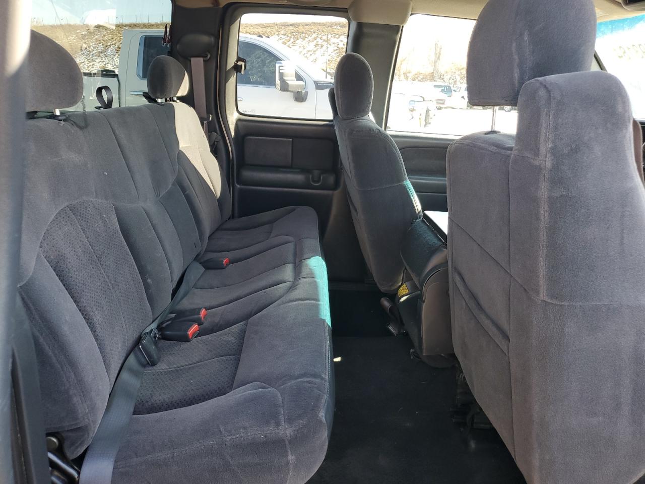 2002 Chevrolet Silverado - Image 10