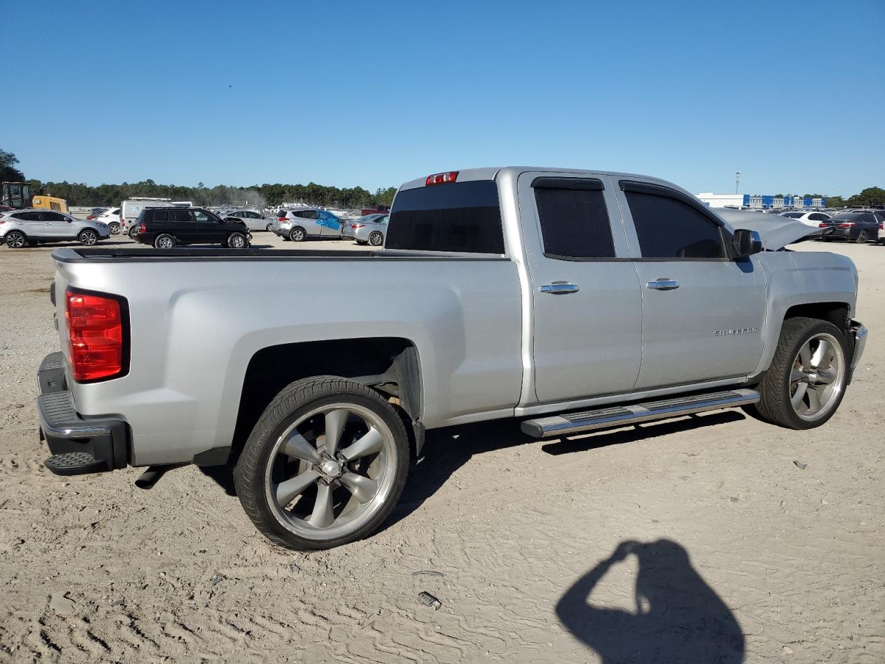 2015 Chevrolet Silverado - Image 3