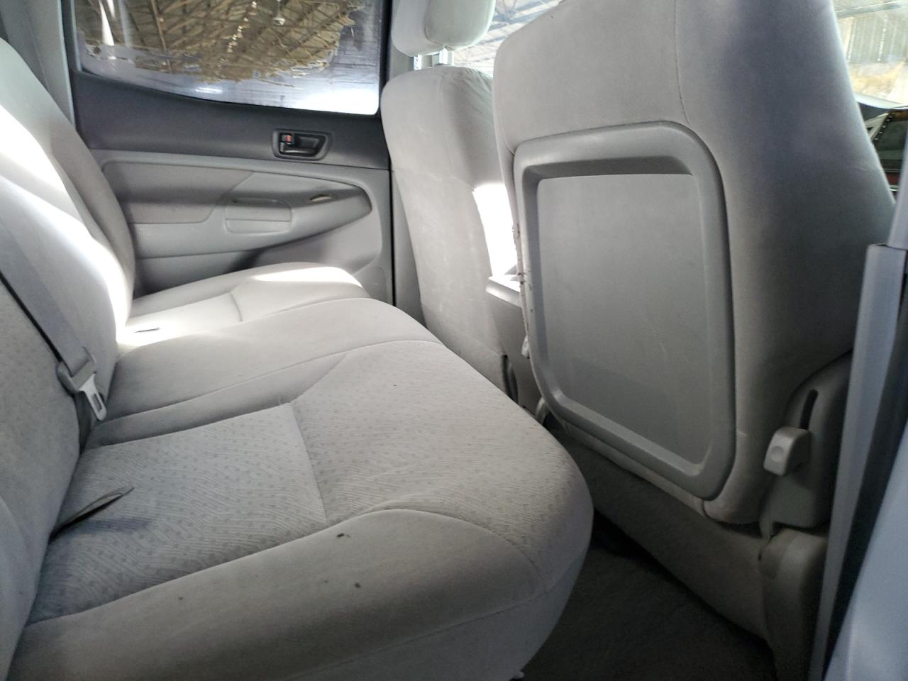 2005 Toyota Tacoma - Image 10
