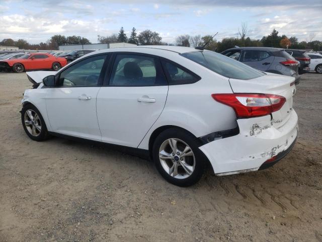 Sedans FORD FOCUS 2014 White