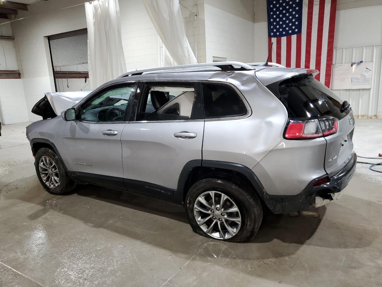 2020 Jeep Grand Cherokee - Image 2