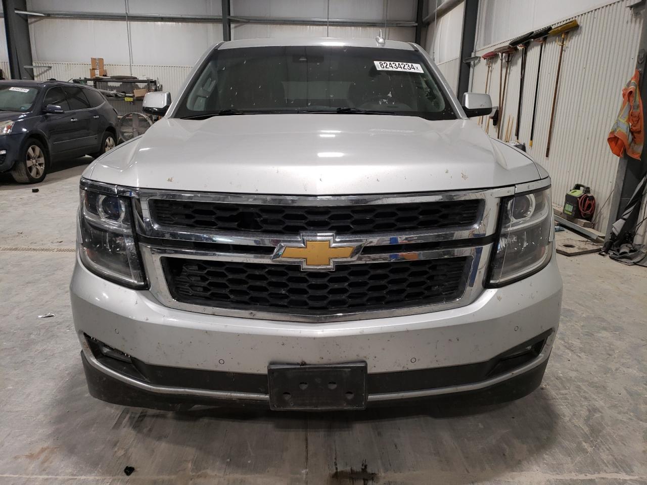 2015 Chevrolet Suburban - Image 5