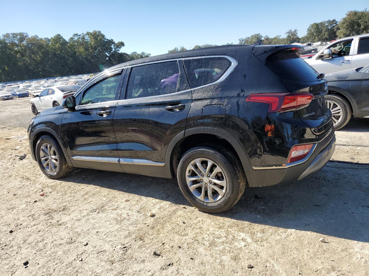 2019 Hyundai Santa Fe - Image 2
