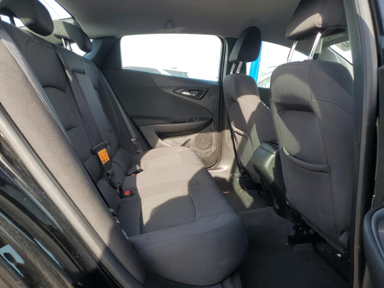 2017 Chevrolet Malibu - Image 10