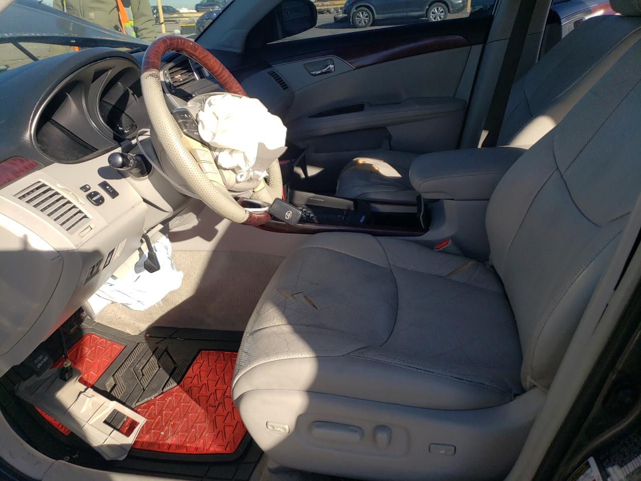2011 Toyota Avalon - Image 7