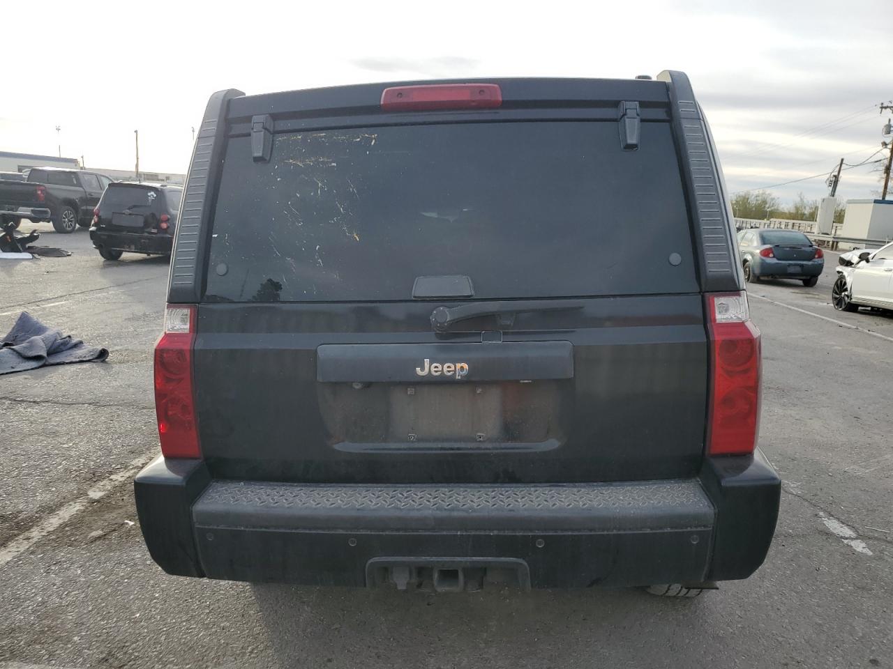 2010 Jeep Commander - Image 6