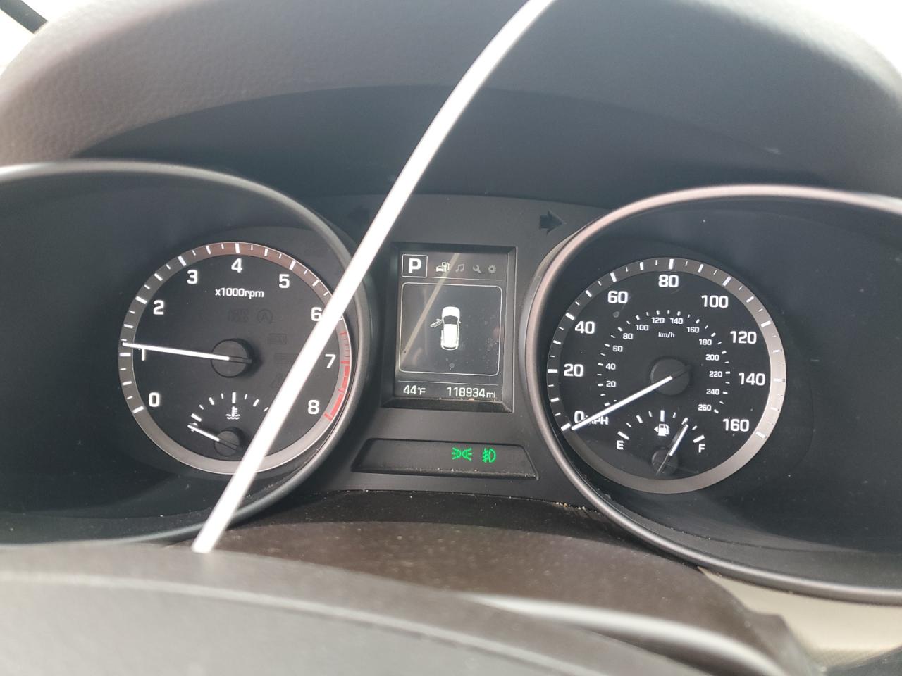 2017 Hyundai Santa Fe - Image 9