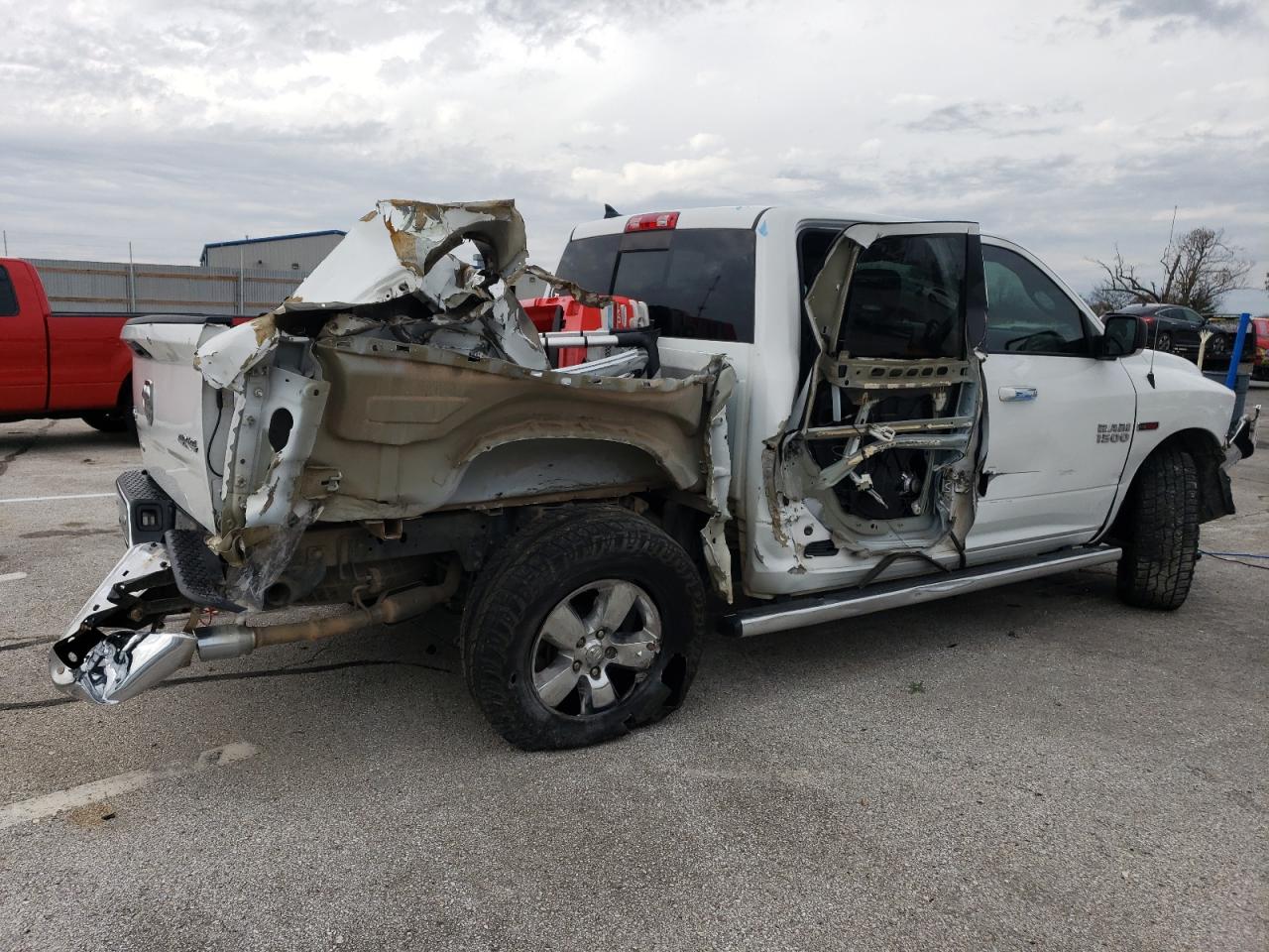 2015 RAM 1500 - Image 3