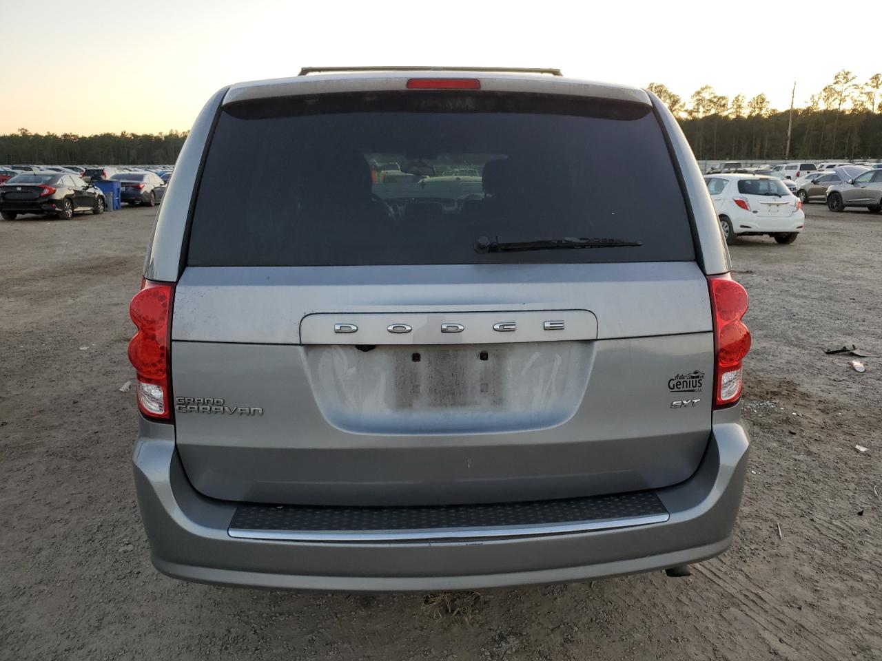 2016 Dodge Caravan - Image 6