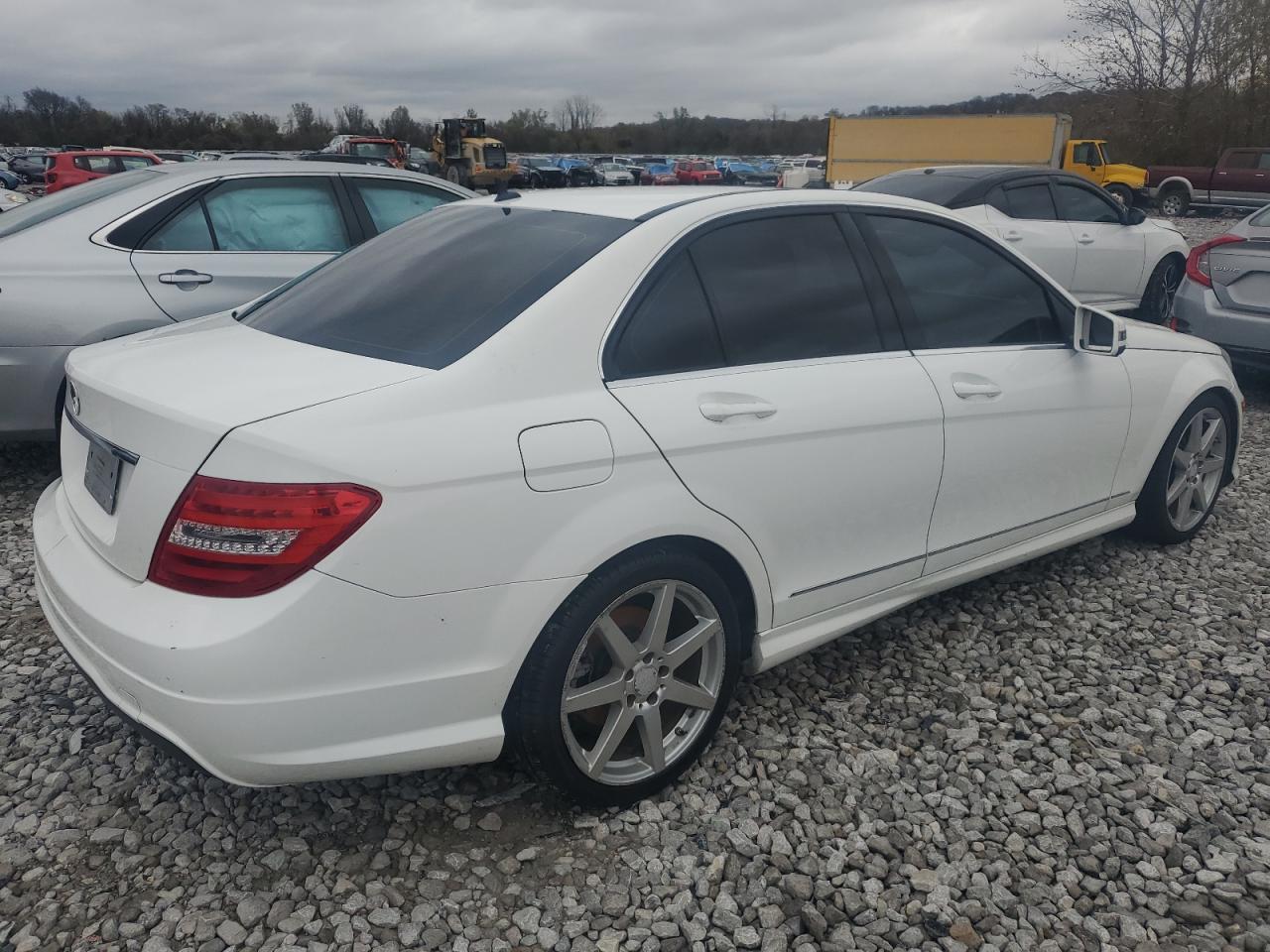 VIN WDDGF4HBXEA956071 2014 MERCEDES-BENZ C-CLASS no.3