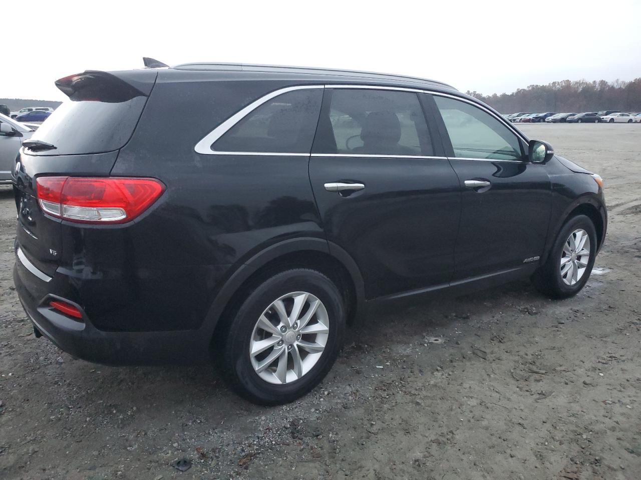 2016 Kia Sorento - Image 3