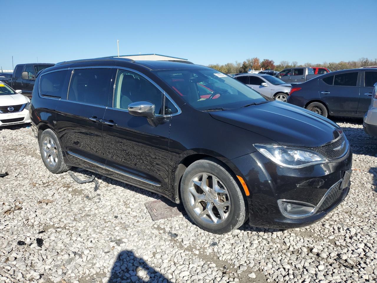 2019 Chrysler Pacifica - Image 4