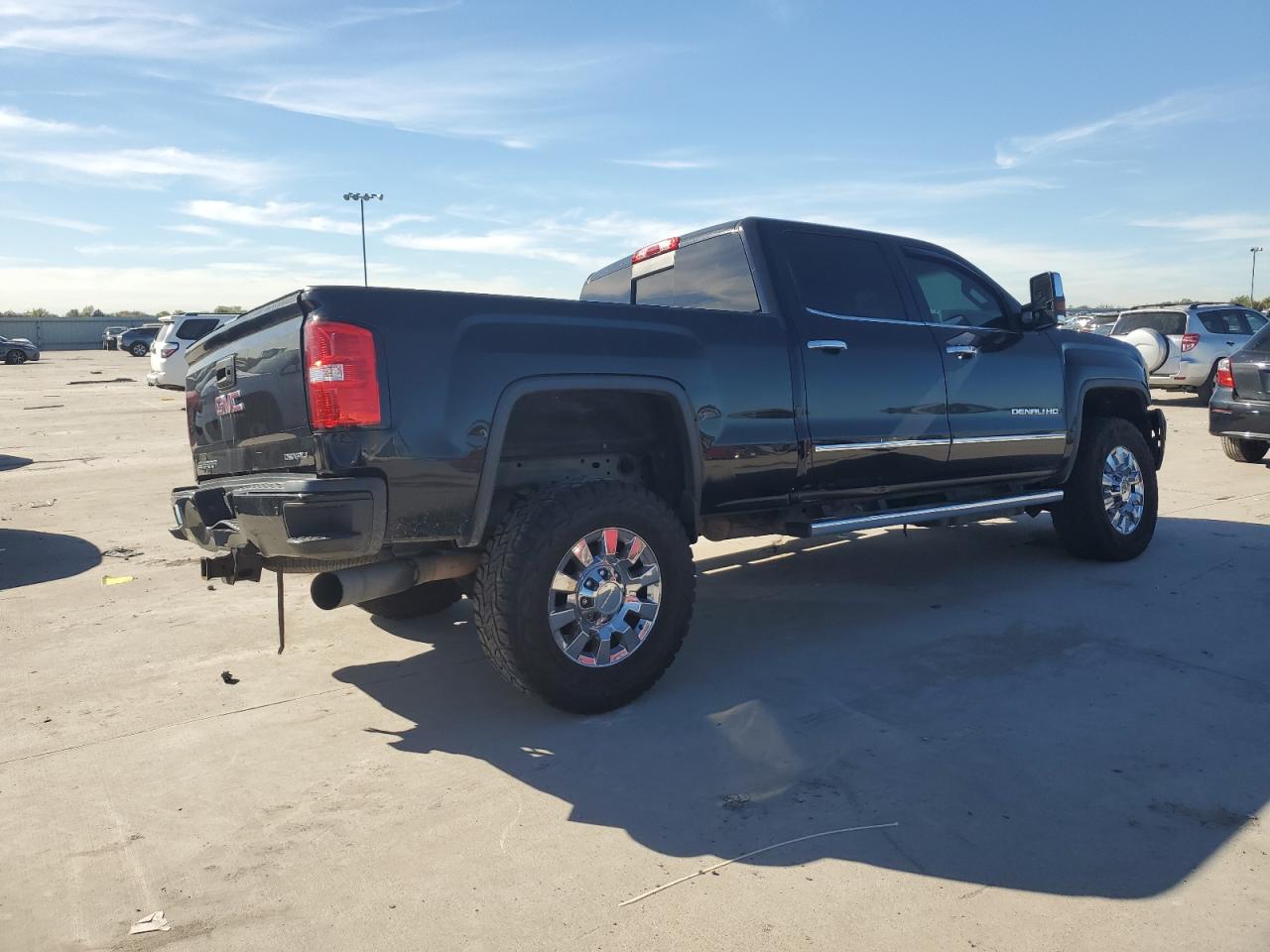 2015 GMC Sierra - Image 3